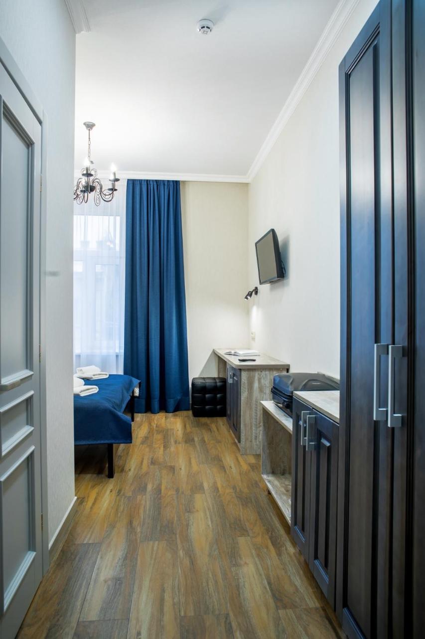 Mini Hotel Barvy Lvova On Horodotska St. Buitenkant foto
