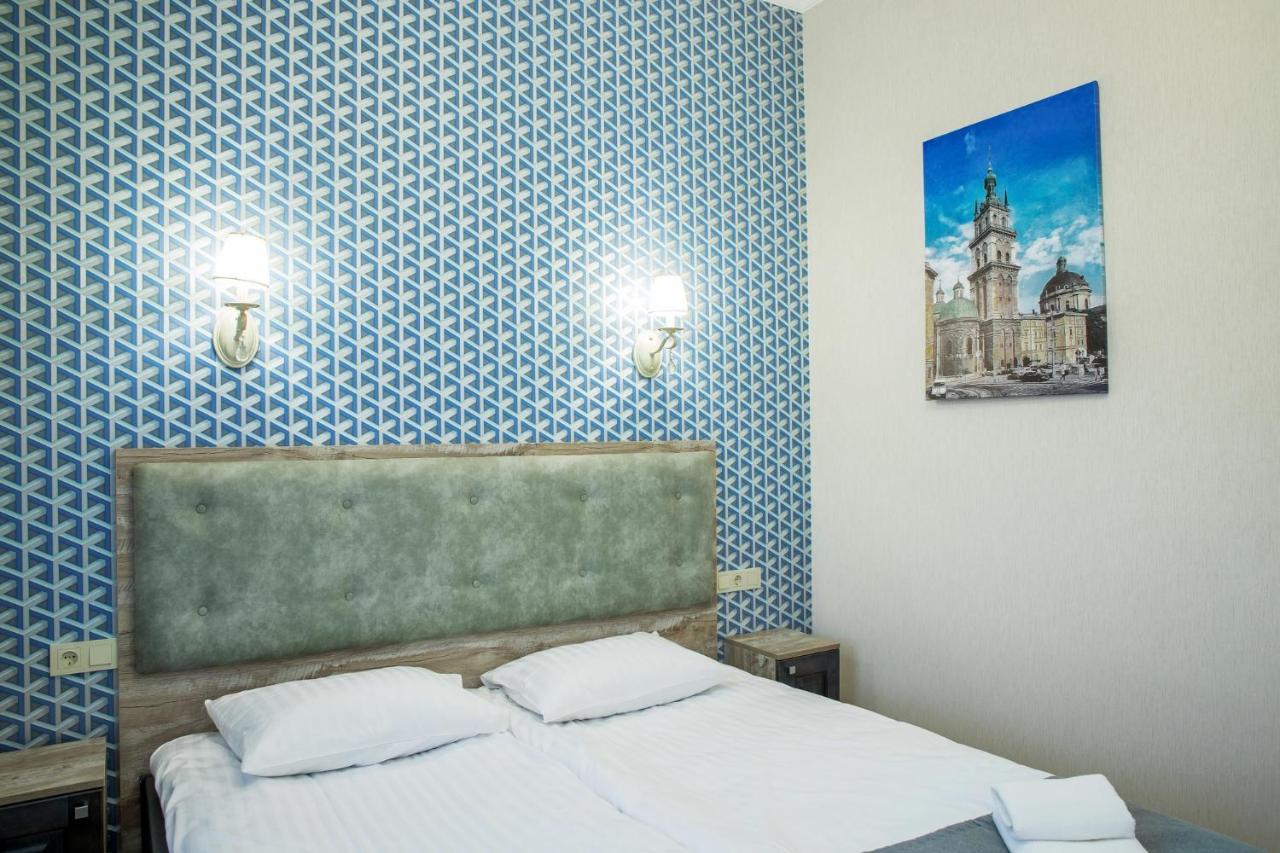 Mini Hotel Barvy Lvova On Horodotska St. Buitenkant foto